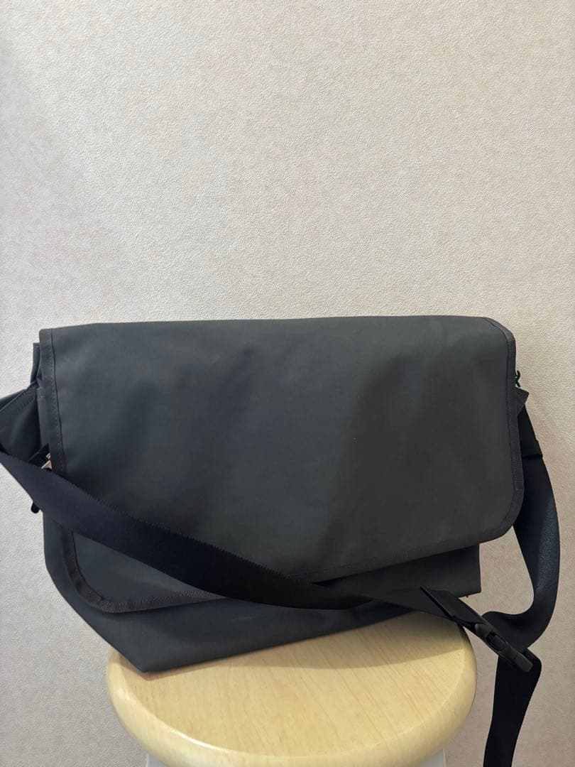 スタンダードサプライ SIMPLICITY フラップメッセンジャー グレー