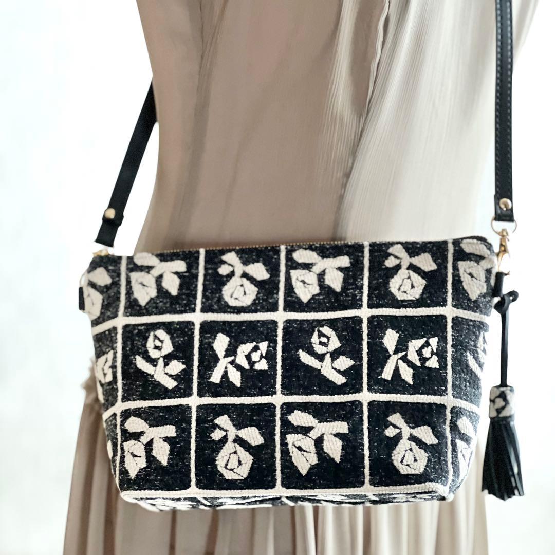 ミナペルホネン Lulu beigeショルダーバッグMB508-311