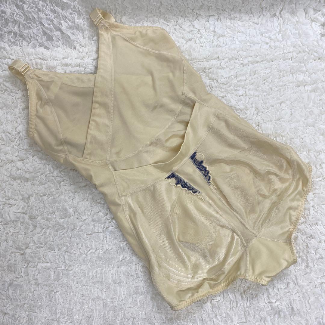 マルコ 補正下着 ボディスーツ B80LL カーヴィシャス イアクリーム 限定色