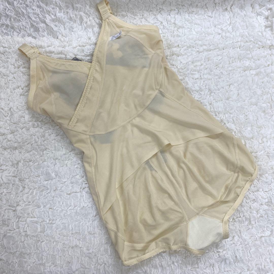 マルコ 補正下着 ボディスーツ B80LL カーヴィシャス イアクリーム 限定色