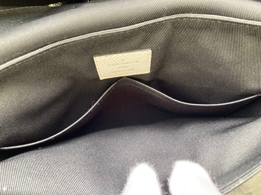 ちゃんはる ❁.。.様ルイヴィトン タイガラマ メッセンジャー M30411