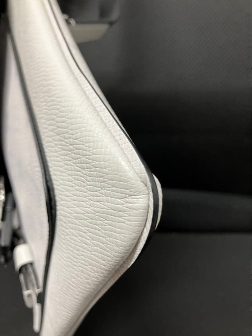 ちゃんはる ❁.。.様ルイヴィトン タイガラマ メッセンジャー M30411