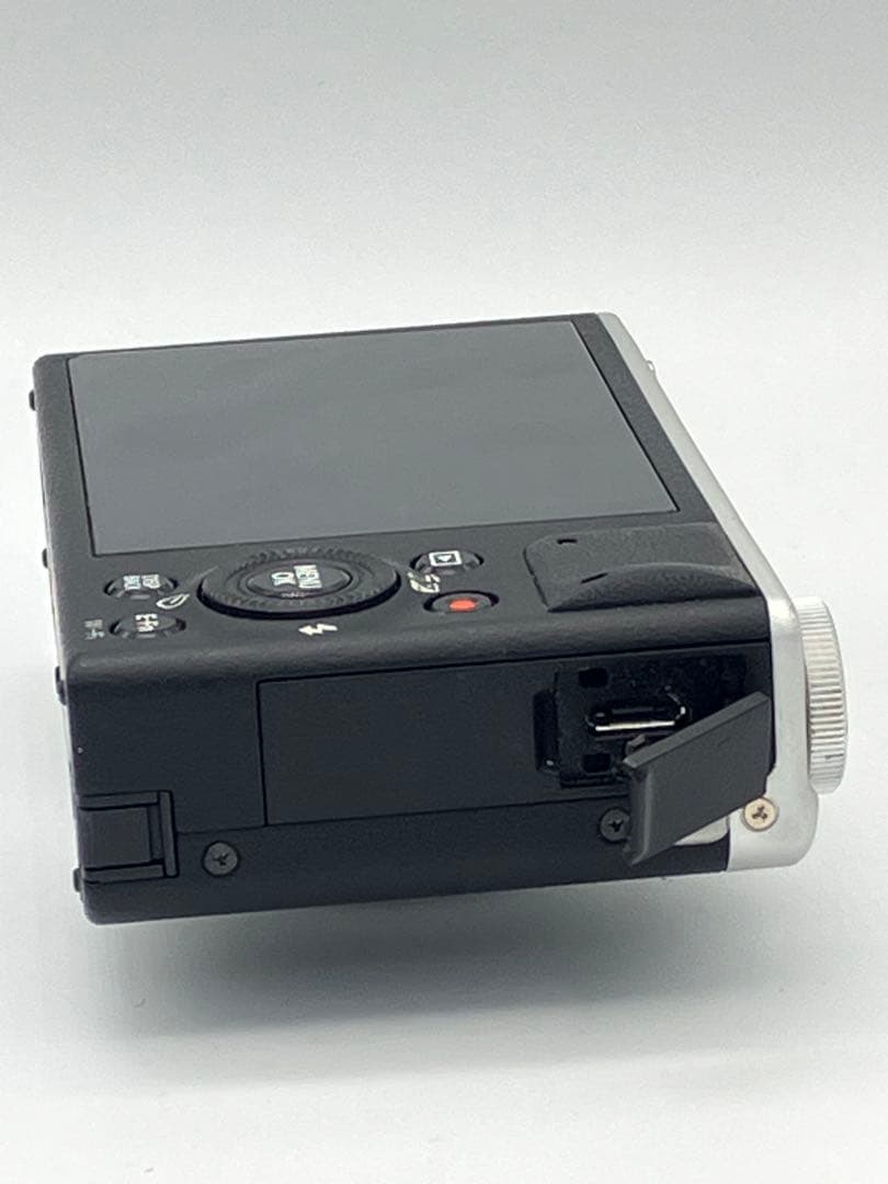 【返品保証・動作確認済】FUJIFILM XQ2