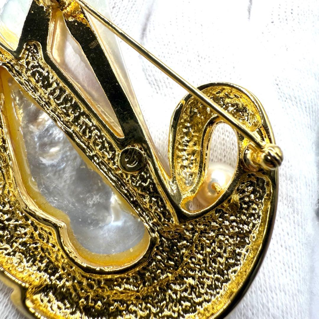 Tasaki 田崎真珠　あこや真珠　マザーオブパール　スワン　フォーマルブローチ