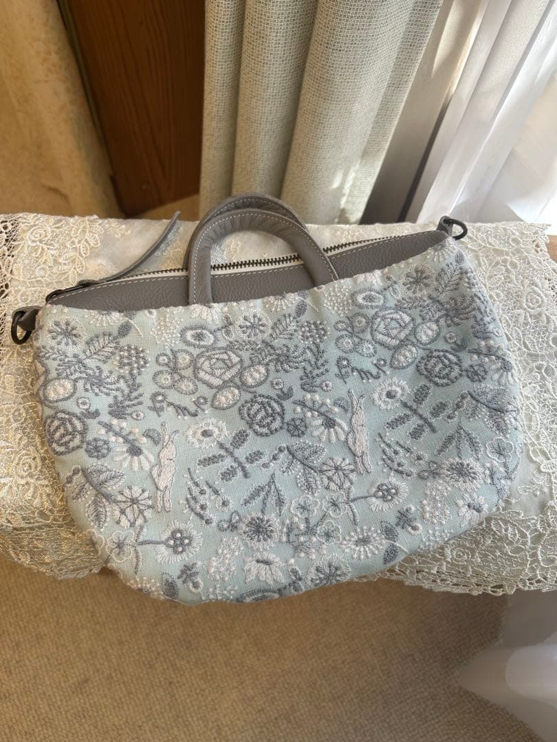 ミナペルホネン　ハンドメイドバッグ　セレブレイト　ライトブルー