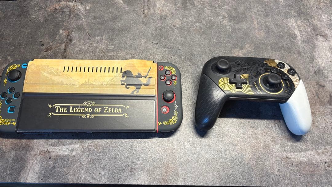 ゼルダの伝説 カバー付きNintendo Switch 本体セット　+プロコン