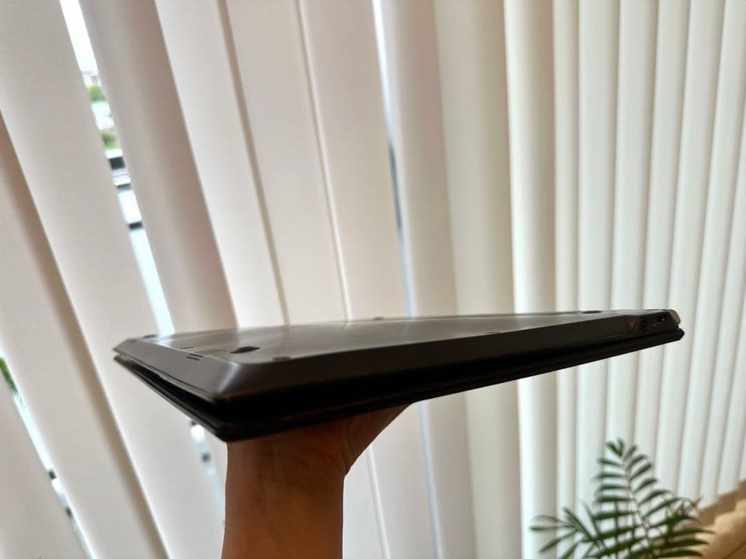 dynabook VZ72/DM PVZ72DM-NRA バッテリー変形