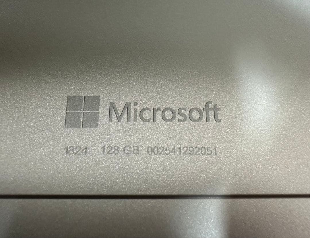 美品Surface Go (第1世代) 128GB / 8GB モデル1824