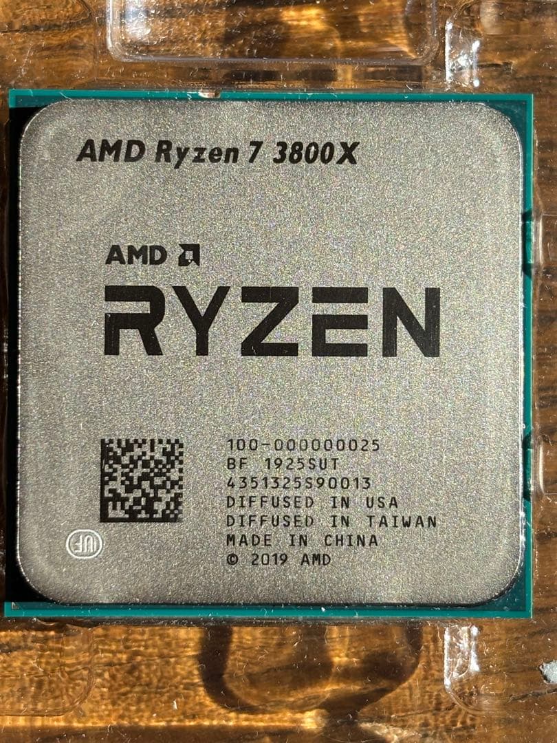 AMD Ryzen 7 3800X CPU 本体