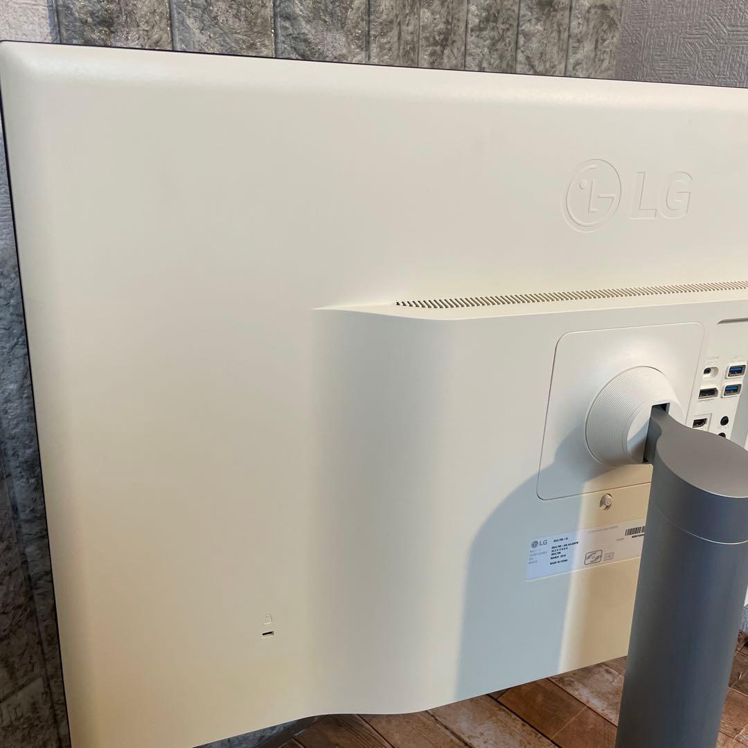 #905 LG 32UL750-W 4Kモニター 31.5インチ