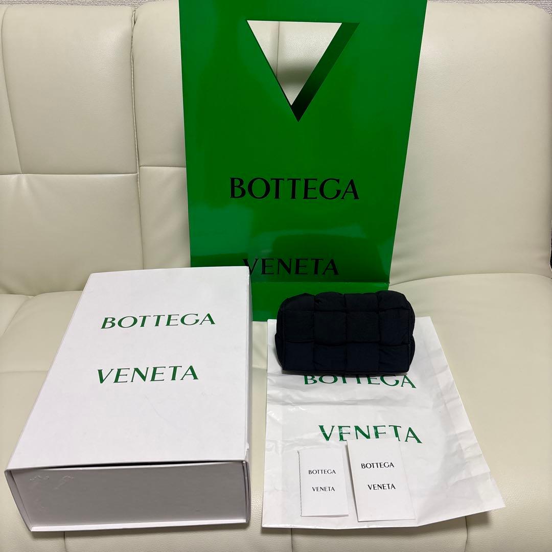 BOTTEGA VENETA （ボッテガ）カセットナイロンショルダーバッグ