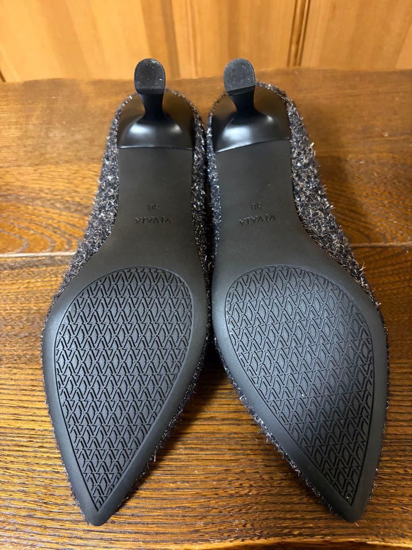 【お値下げ】VIVAIAポインテッドトゥ ハイヒール　現行品