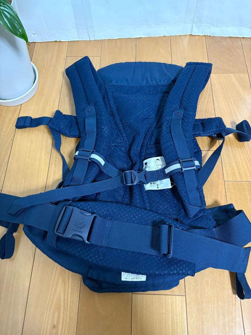 【送料無料】正規品　エルゴベビー　オムニブリーズ　抱っこ紐　メッシュ　ネイビー