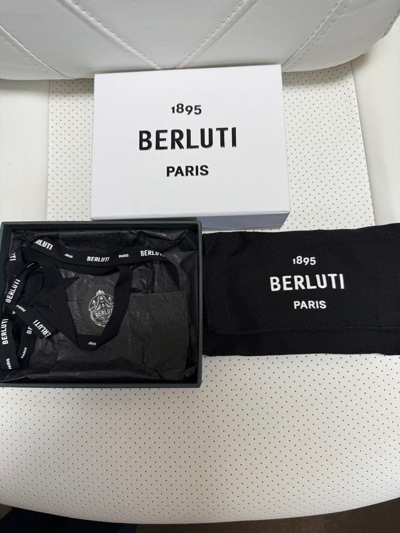 新品未使用　箱付き　BERLUTI キーリング シューホーン