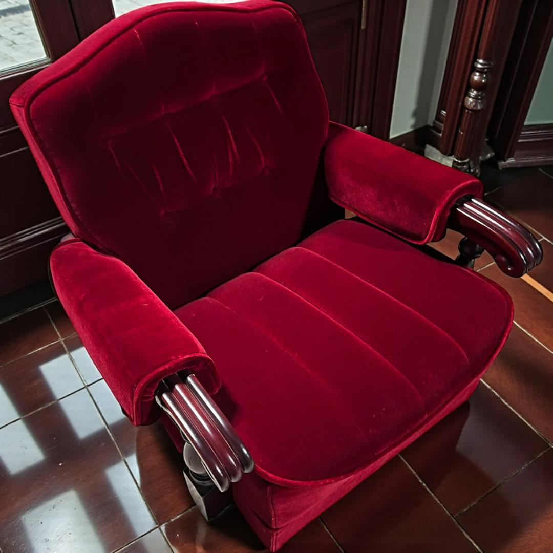 ◇昭和レトロ 古家具 一人掛けベロアソファー アームチェア ヴィンテージ 赤