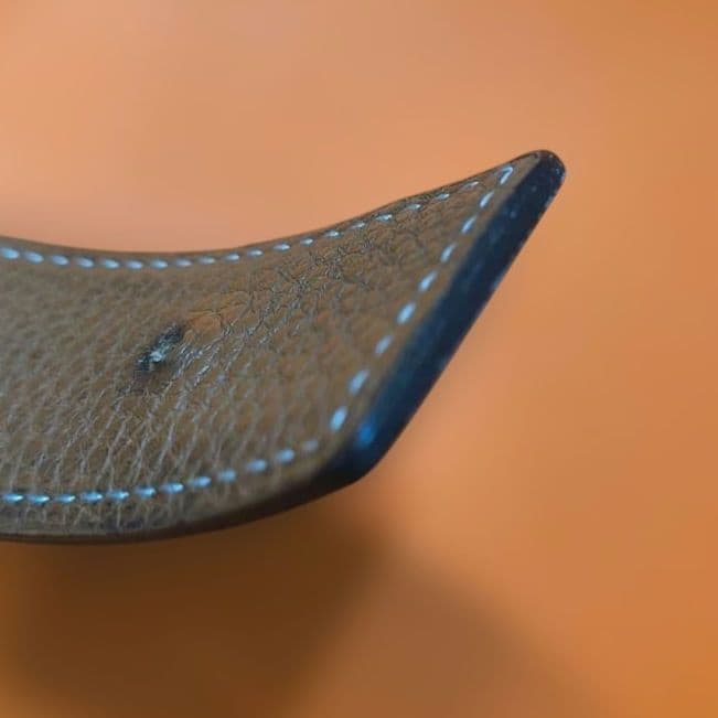 だ*い様 エルメス リバーシブル レザー ベルト 105 黒 茶 ▢P刻 バック