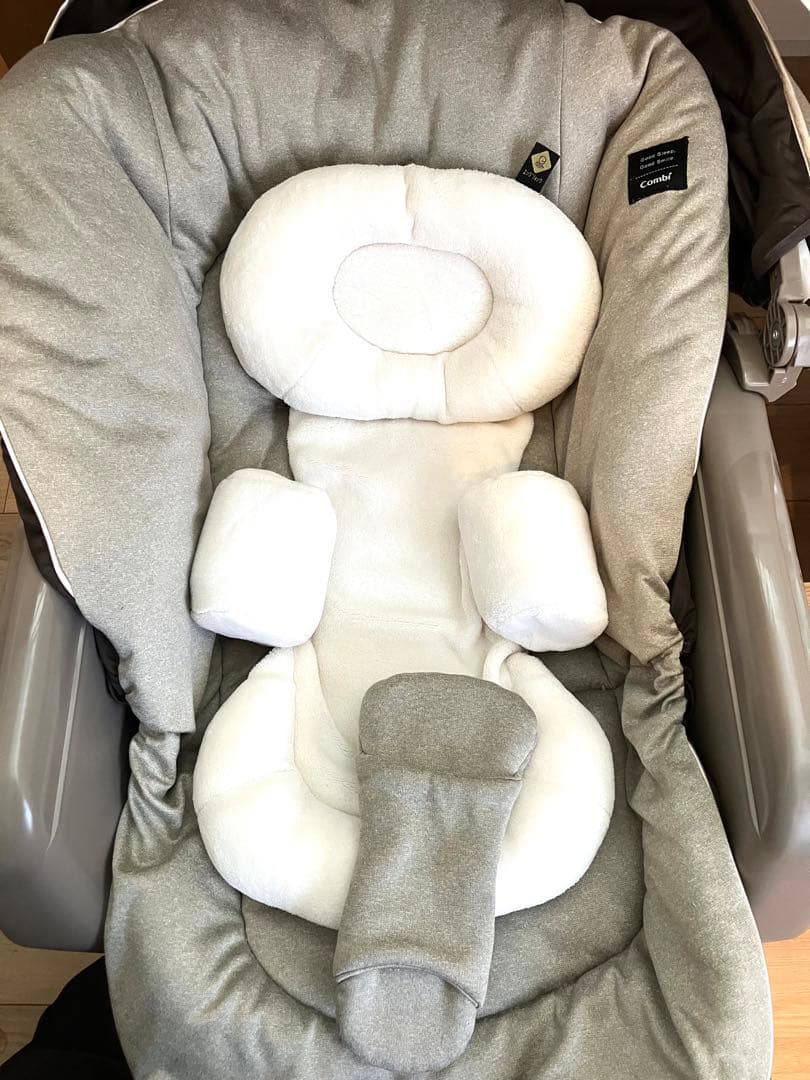 【電動】Combi ネムリラAUTO SWING BEDi