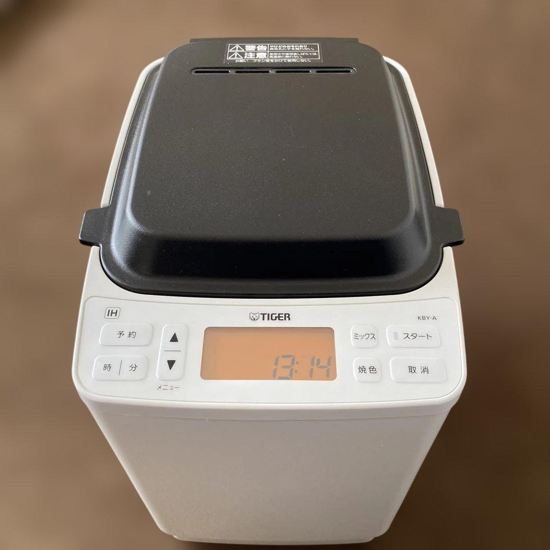 【美品】タイガー TIGER ホームベーカリー やきたて KBY-A100-W