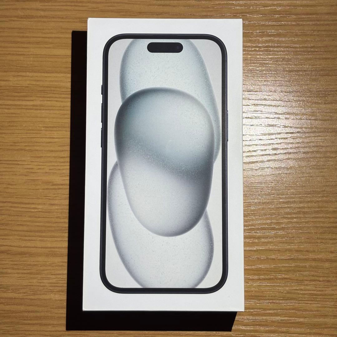Apple iPhone 15 128GB SIMフリー版 スペースグレー 美品