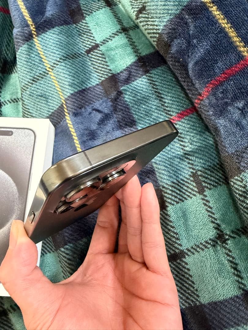 iPhone 15 pro 256GB SIMフリー ブラックチタニウム