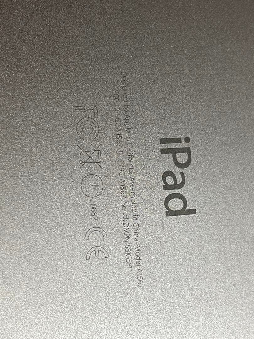 iPad Air2 9.7インチ シルバー セルラーモデル 64GB 動作確認済