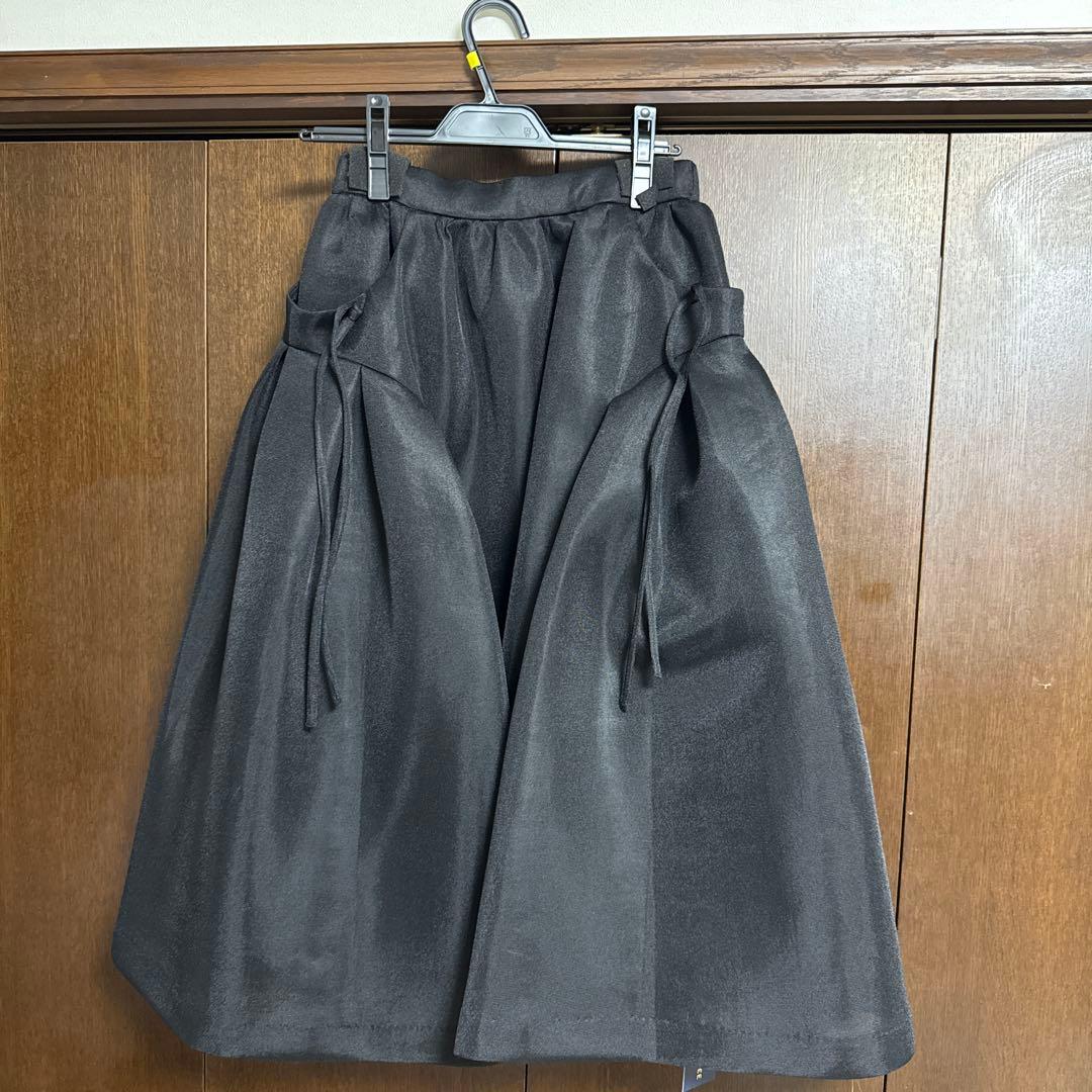 新品未使用タグ付きmaronenonfee 黒のフレアスカート サイズ38