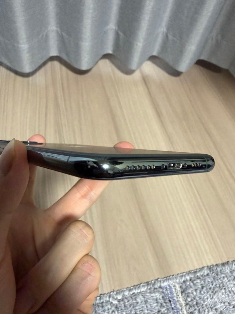 iPhone 11 Pro ミッドナイトグリーン 64 GB 本体