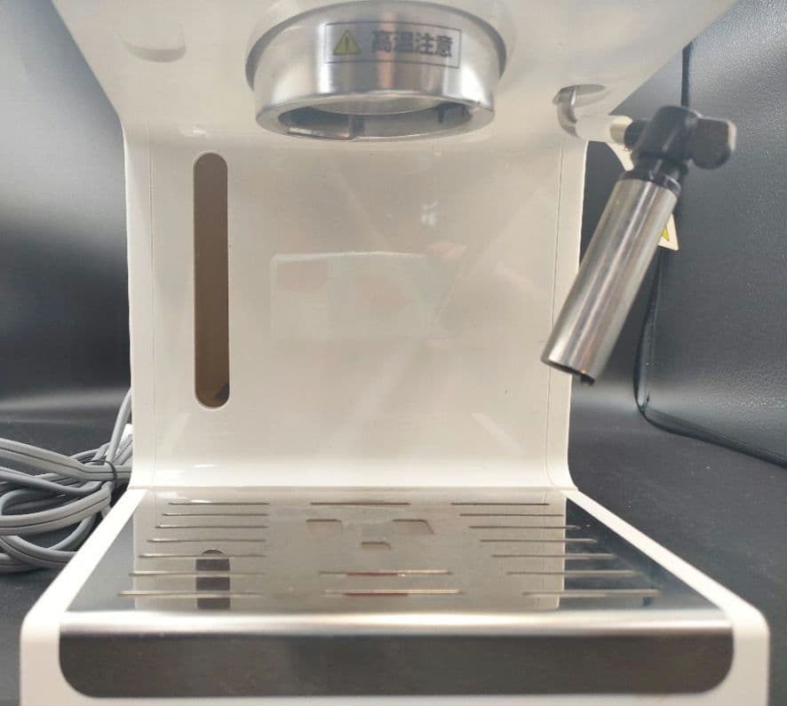 デロンギ エスプレッソ・カプチーノメーカー ECP3220J-W