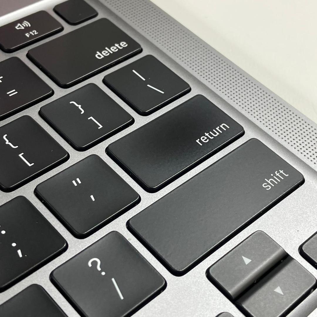 【良品】MacBook Air 13インチ 2020 M1 16GB 1TB