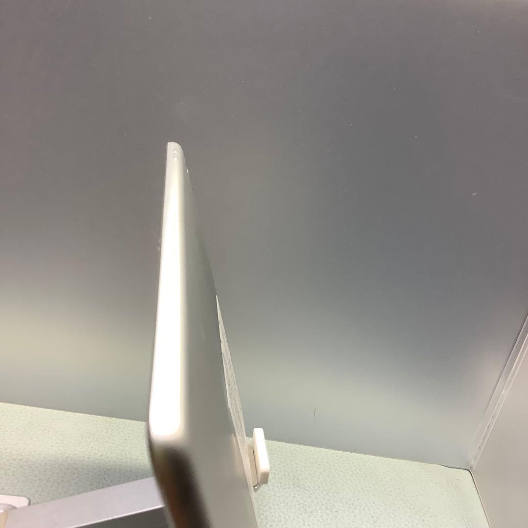 iPad 7世代128G wifi 94％　silver