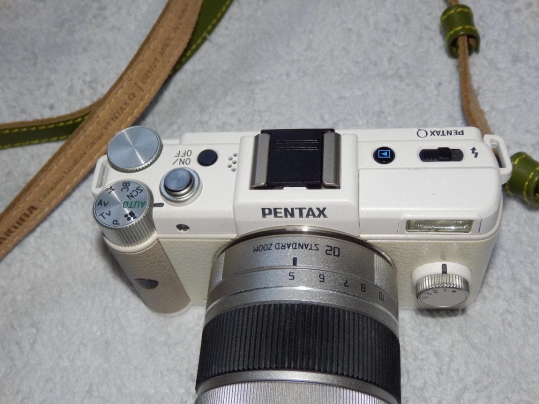 ⭕️ショット数５７６回★新品級★PENTAX Q レンズキット★白色★デジカメ