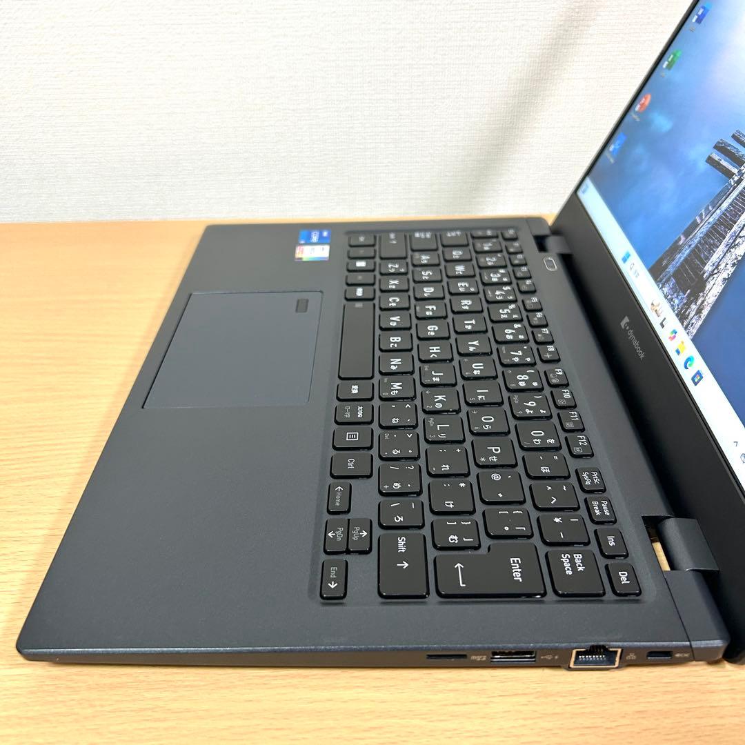 東芝 TOSHIBA dynabook G83/KW 512GB 16GB i5