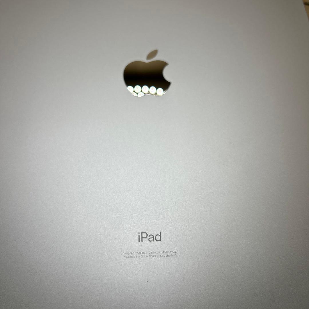 iPad Pro 12.9インチ (第４世代) Wi-Fi + Cellular