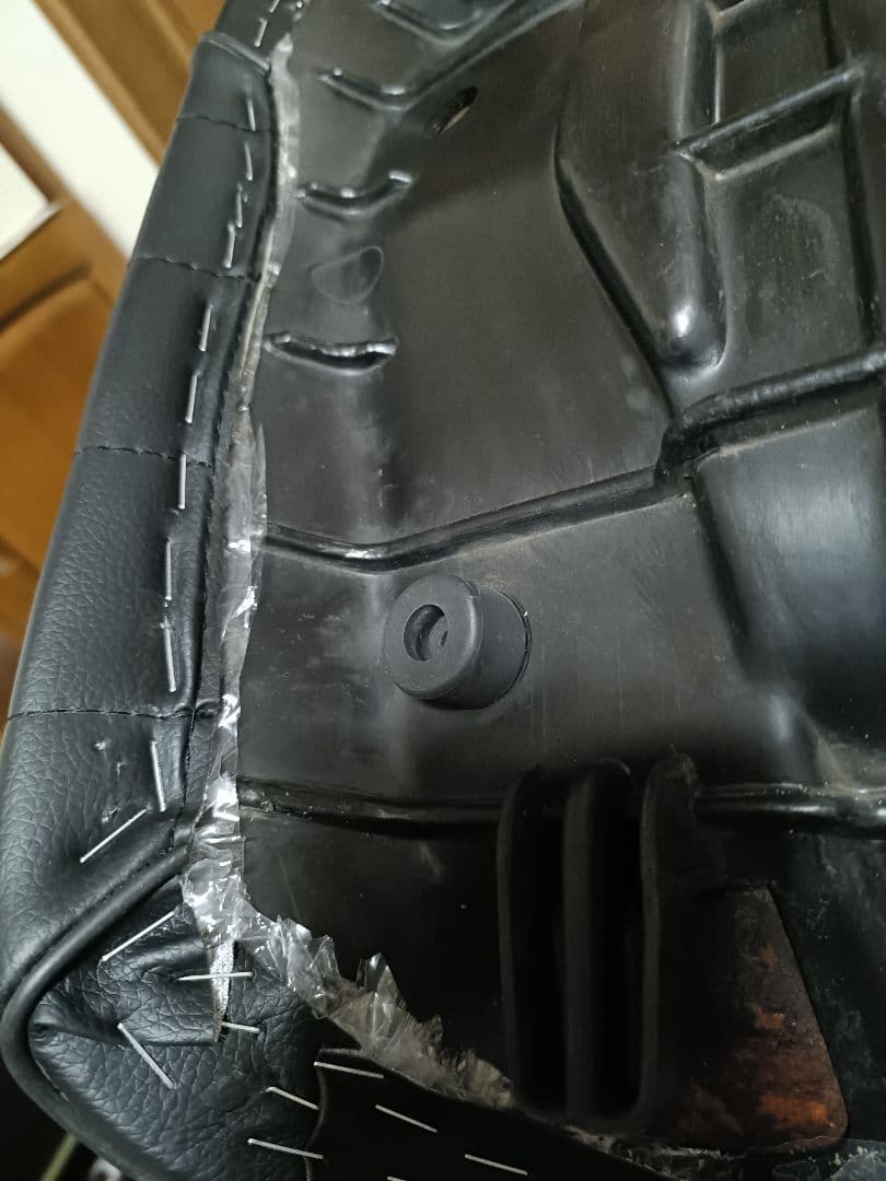 CB750 rc42 カスタムシート　ゴールドロゴ入り　張り替え未使用品