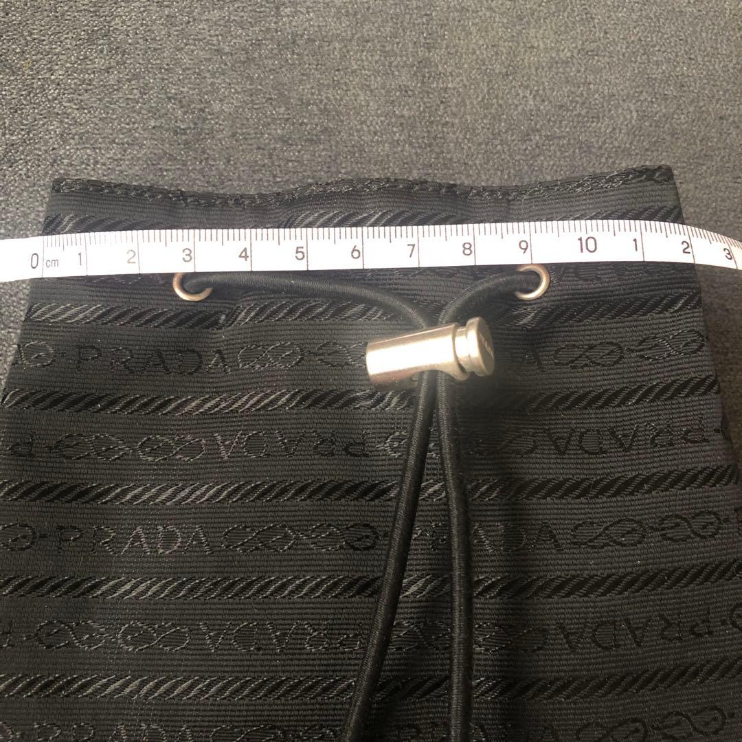 PRADA プラダ　黒色 巾着型ポーチ　バック　ポーチ　巾着