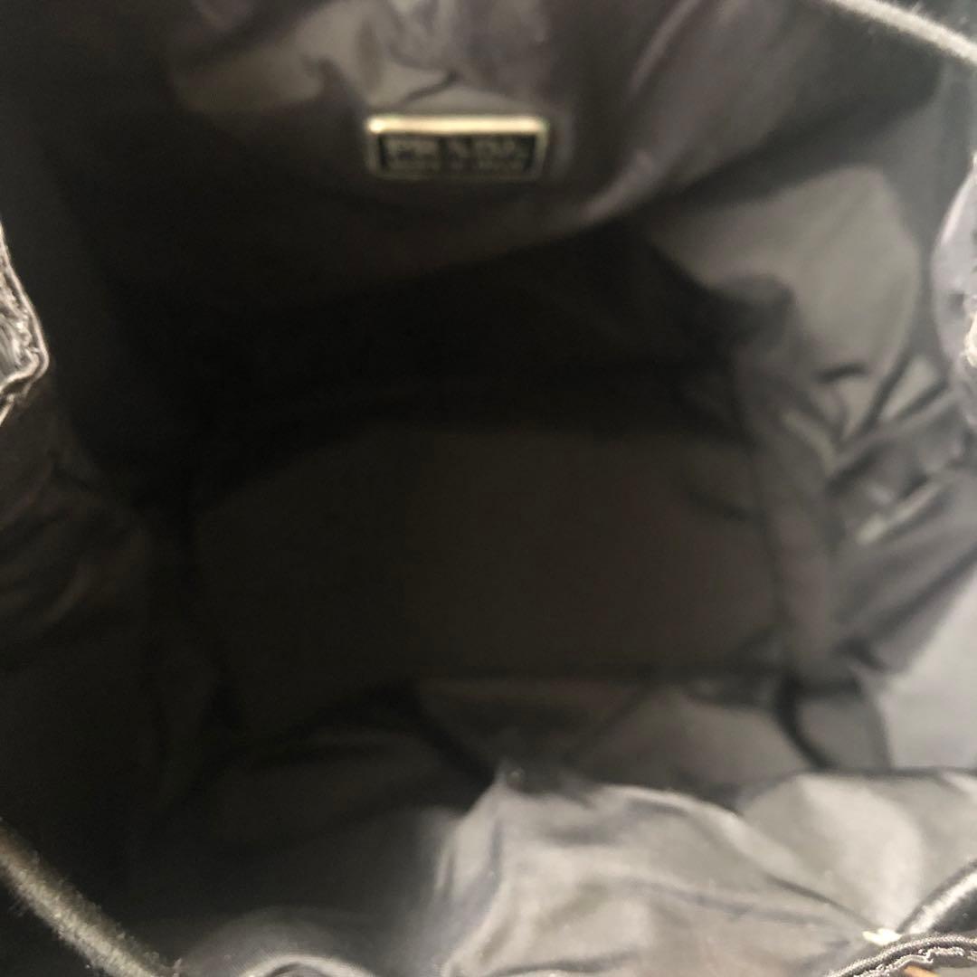 PRADA プラダ　黒色 巾着型ポーチ　バック　ポーチ　巾着