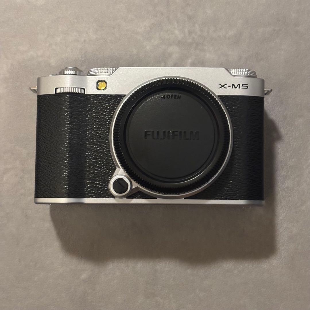 2025/10 購入 3年保証　FUJIFILM X-M5 シルバー 本体