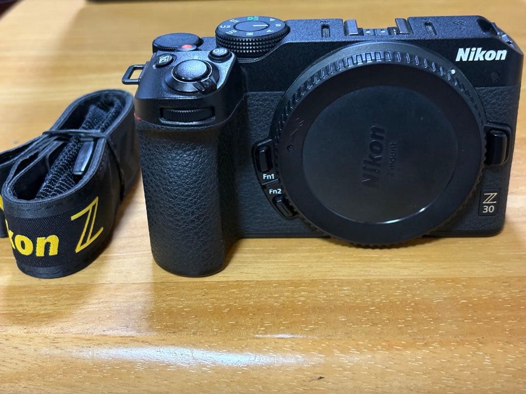 Nikon Z 30 ミラーレス一眼 本体 ストラップ付き