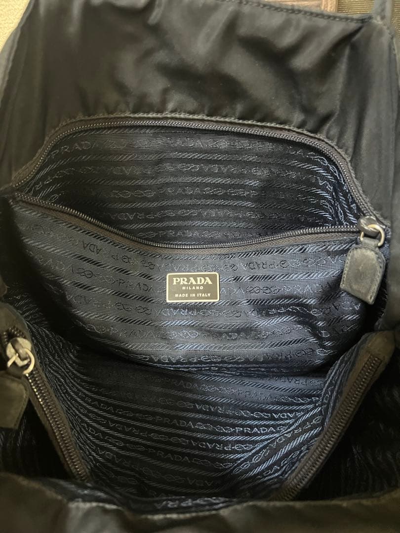 【人気】PRADA ナイロン トートバッグ 三角プレート 王冠