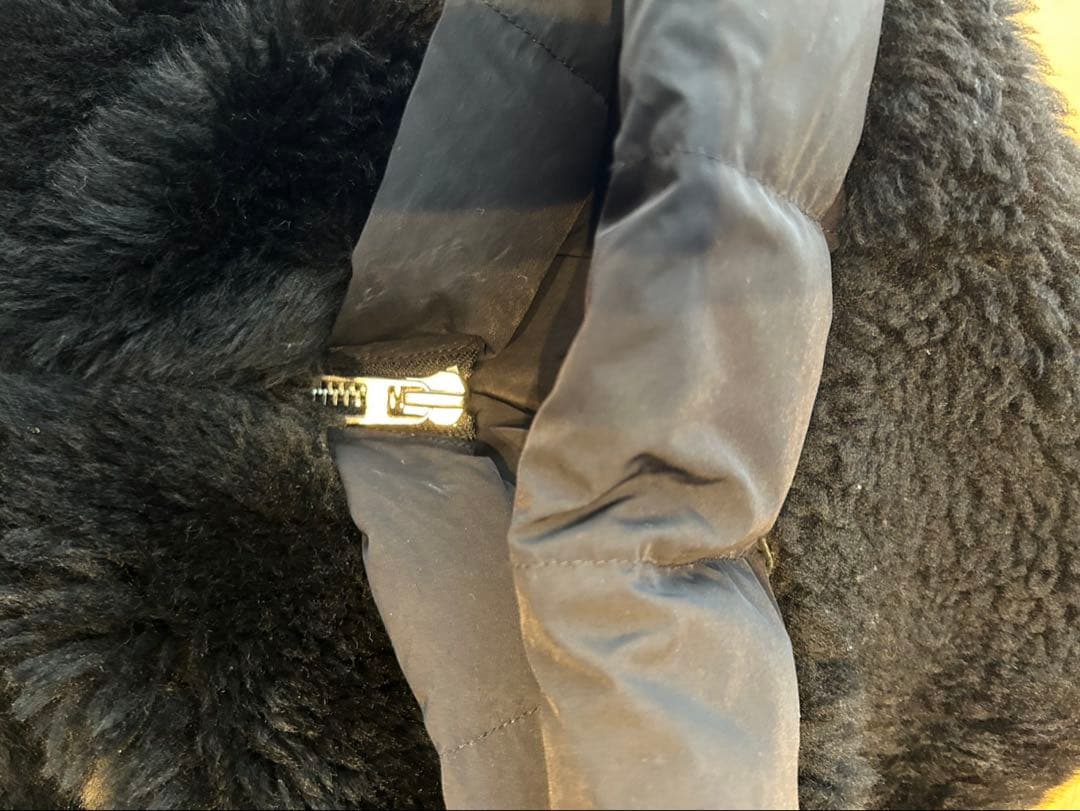 フード付きブラックダウンジャケット【クリーニング済】DUNO