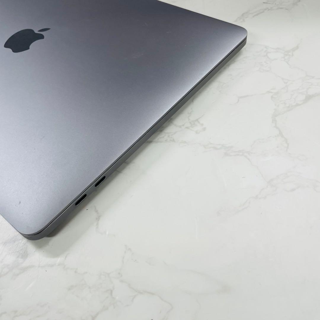 MacBook Pro 2020 M1 8GB 256GB 182回 87％