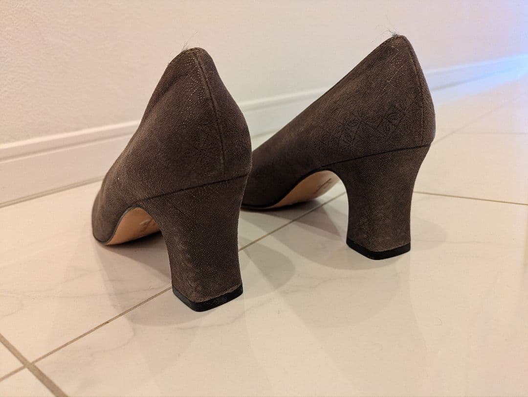 フェラガモ未使用新品パンプス　サイズ8