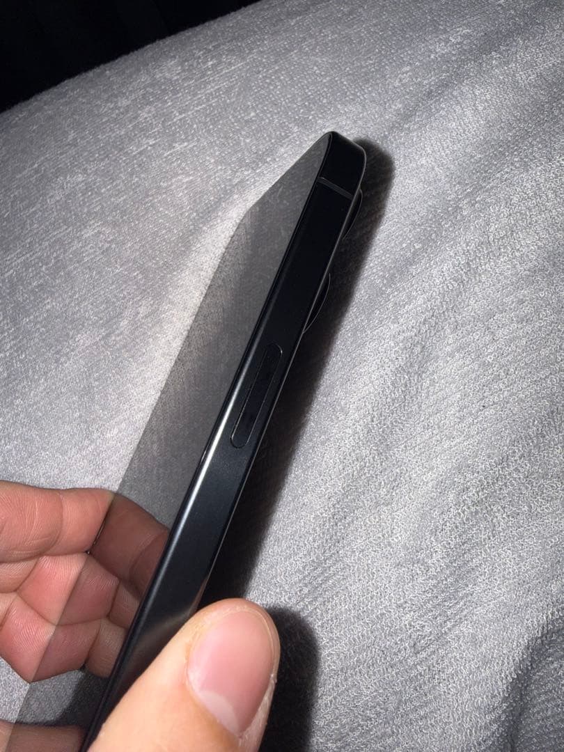 ケース付きsimフリーiPhone 15 Pro 256GB 86% 美品