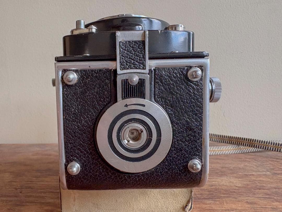 値下依頼お断り　ローライフレックス　プラナー７５ミリ　F3.5　実働品　機関良好