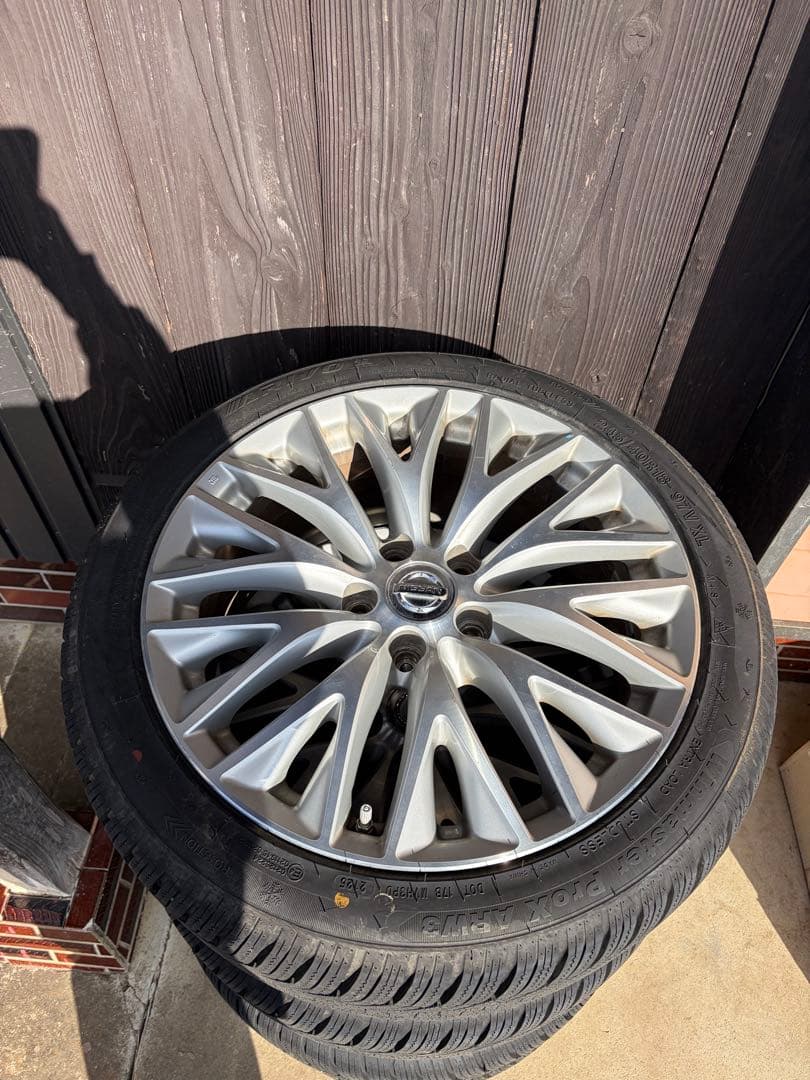 シーマy51純正ホイール　スタッドレスタイヤホイールセット　18インチ