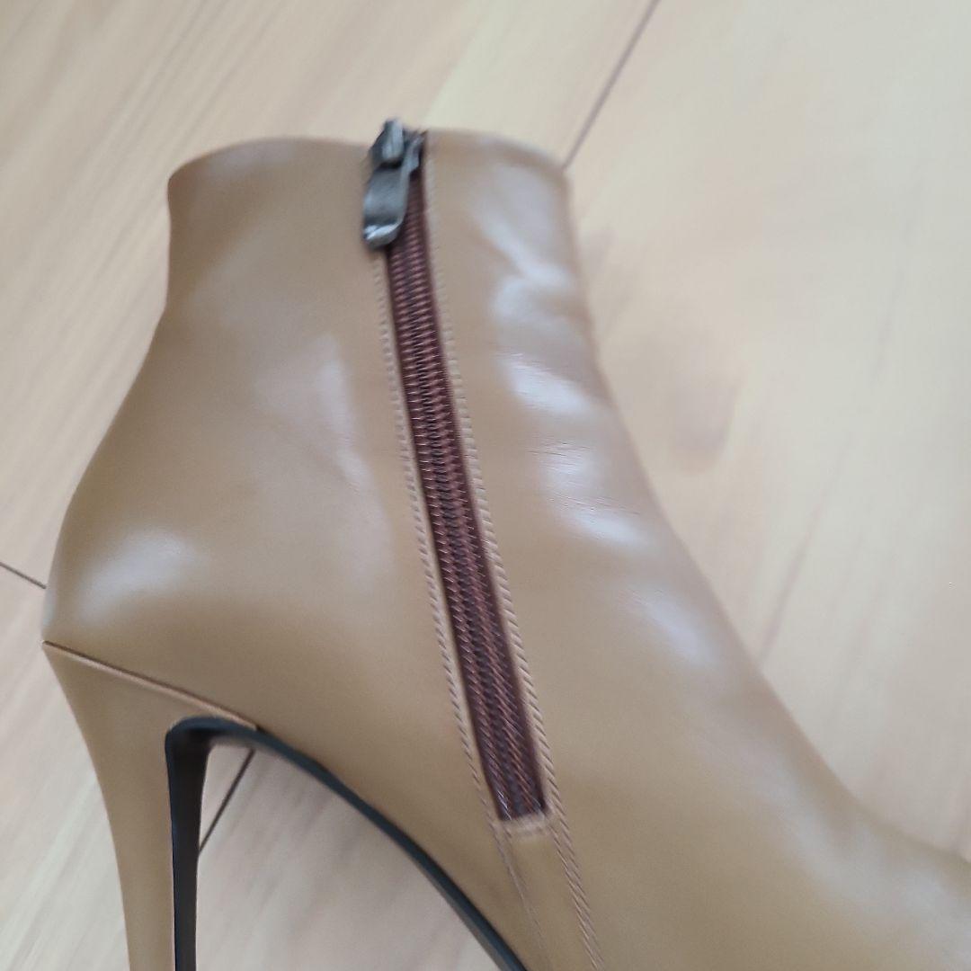美品　DIANAショートブーツ　22.5㎝