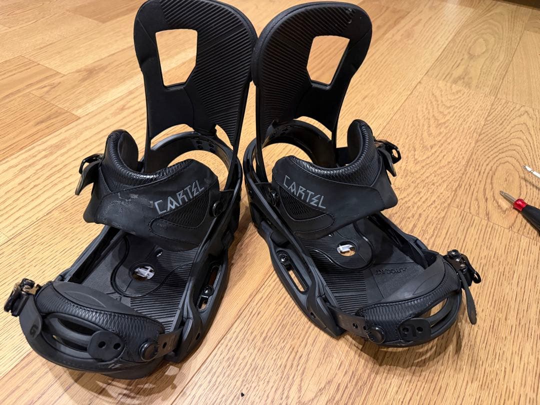 BURTONスノーボードビンディング　CARTEL M/L