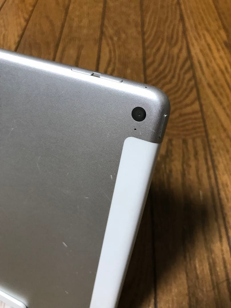 iPad Air 2 WiFi+CELL シルバー128G