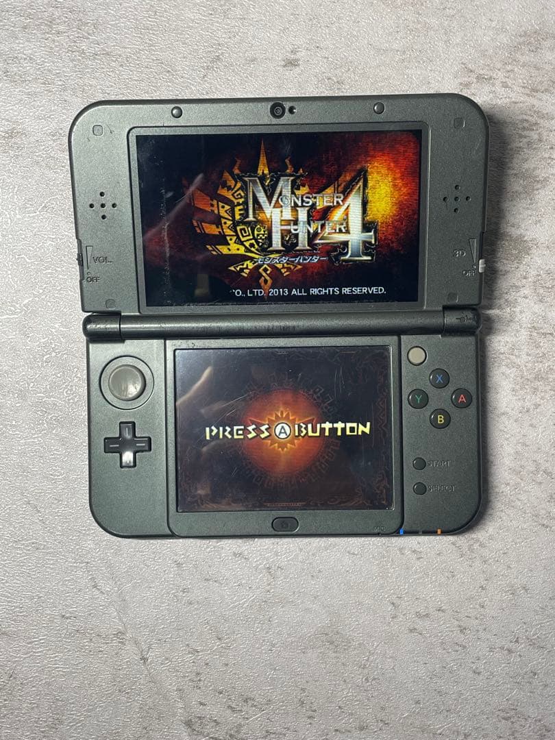 ぽ*る様 ニンテンドー3DS LL ブラック+ ゲームソフト4本セット