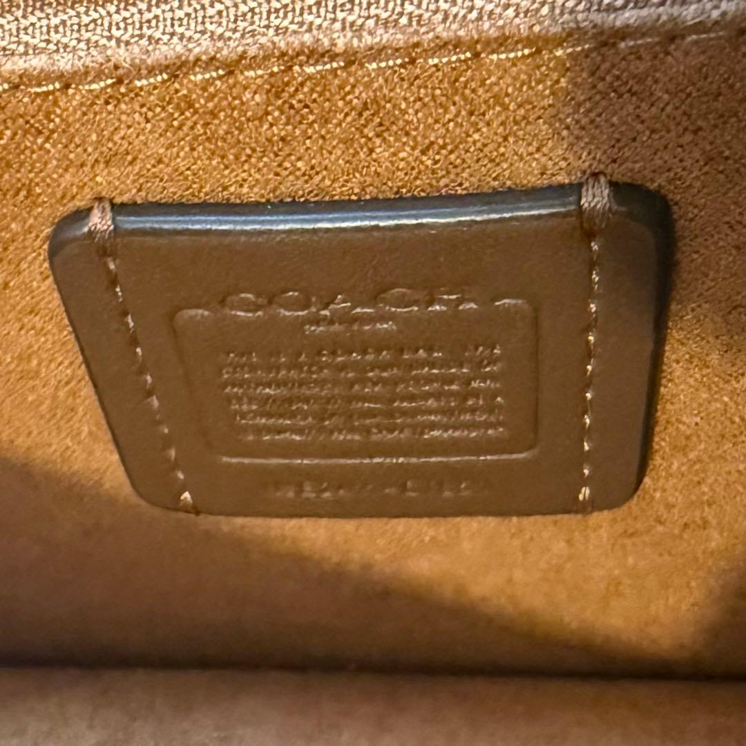 COACH オリーブグリーン ショルダーバッグ　ハンドバック